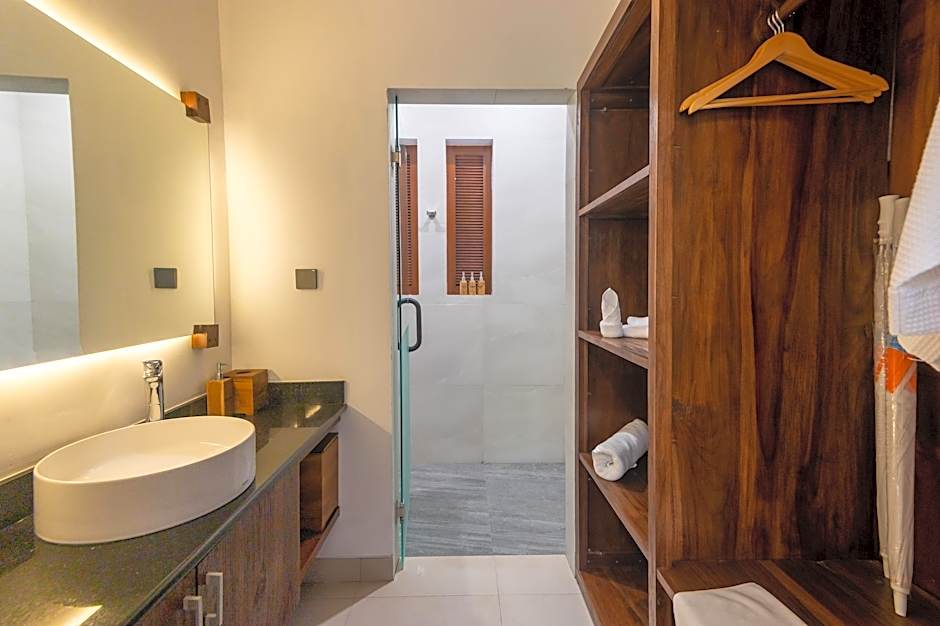 Griya Shanti Suites