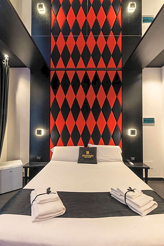Maximum hub suite&spa