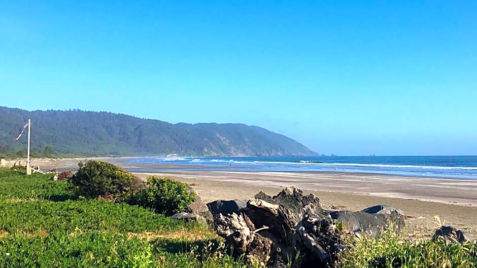 Crescent Beach Motel