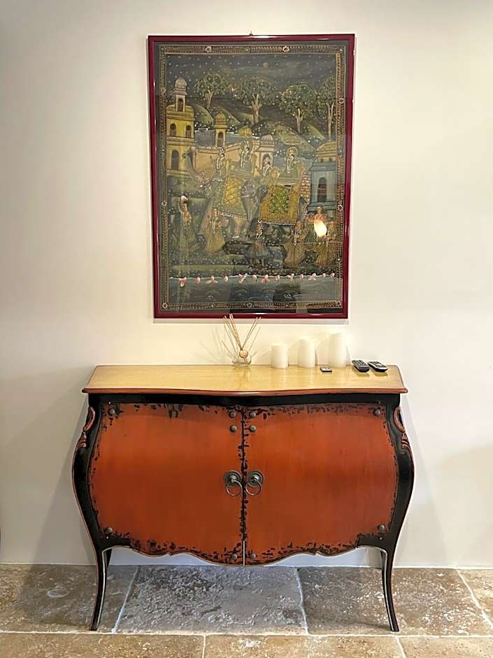 L Amourier chambres charme et confort avec Jacuzzi ou baignoire XXL