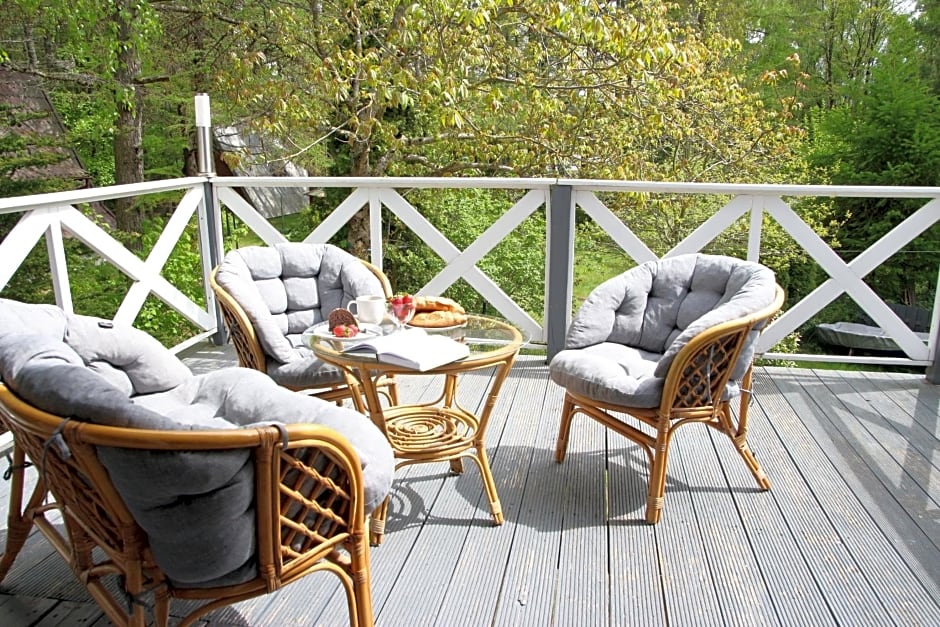 Grygielówka nad jeziorem - sauna & jacuzzi