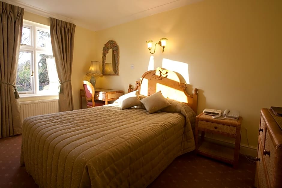 Fines Bayliwick Hotel