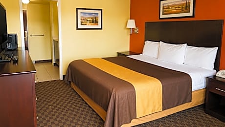 1 King Bed Accessible Nonsmoking