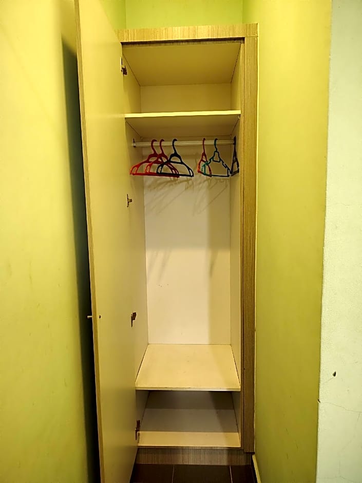 Kozi Hotel - Bukit Indah