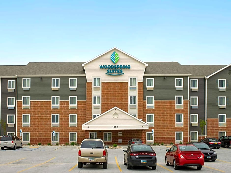 WoodSpring Suites Fargo North Near NDSU