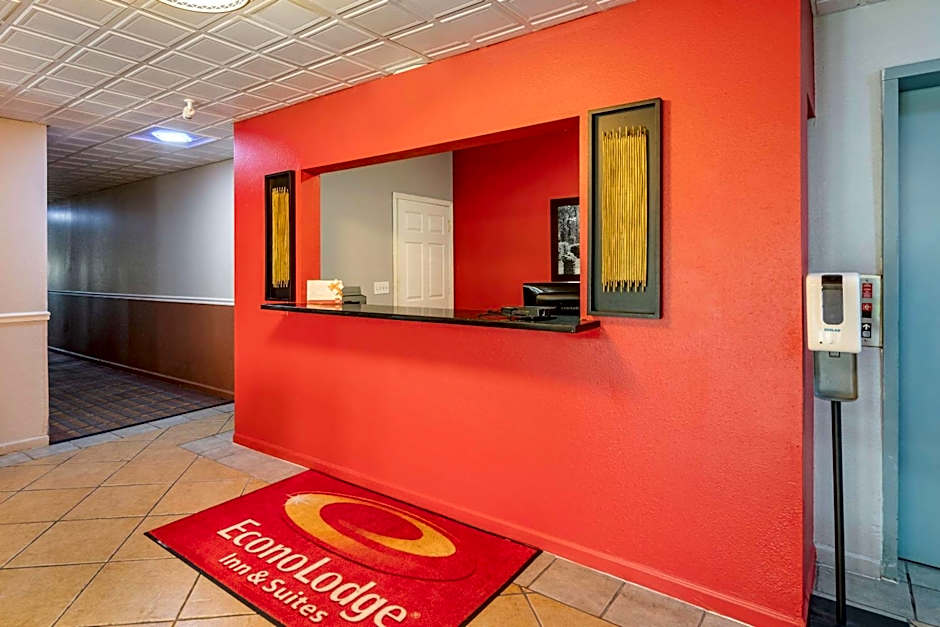 Econo Lodge Inn & Suites Granite City