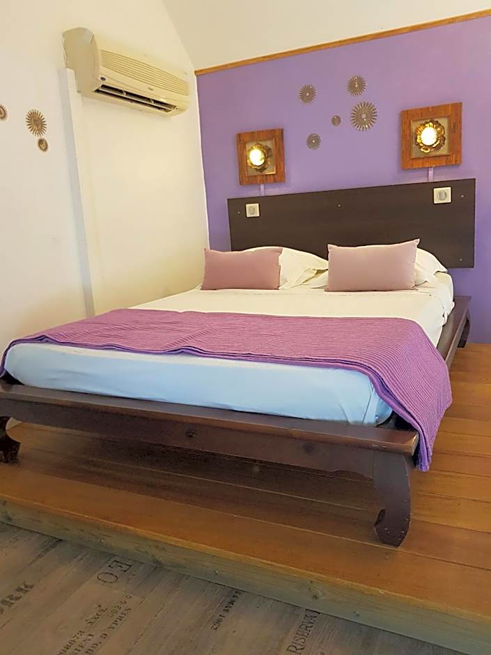 15 - LE VACOA - CHAMBRE 15 ETG D
