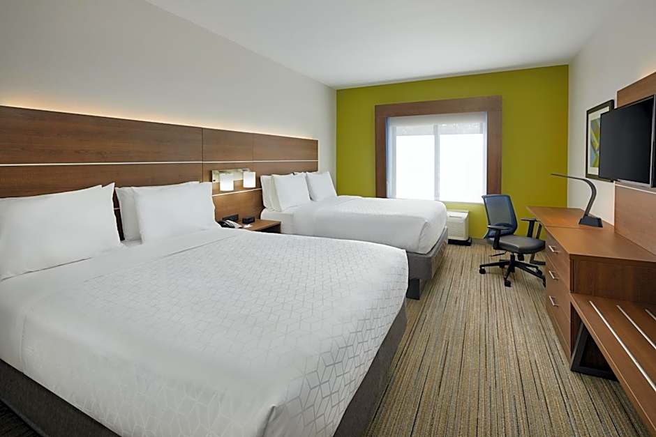 Photo 1 of 4 of Standard 2 Queen Beds