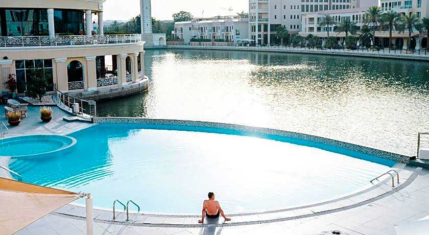 Millennium Lakeview Hotel