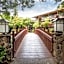 The Creekside Inn