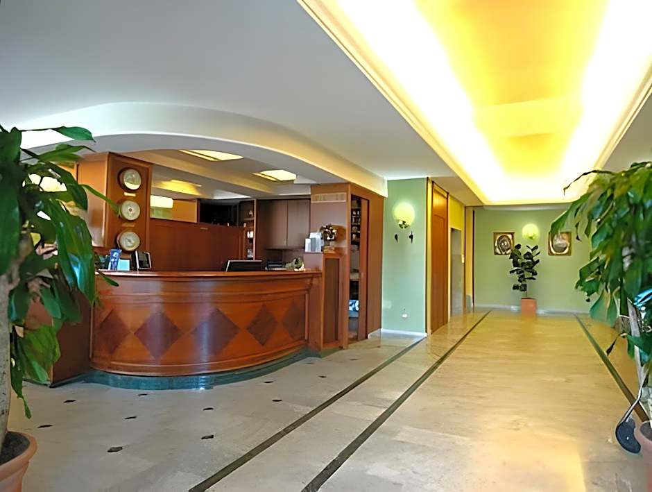 Sun Hotel