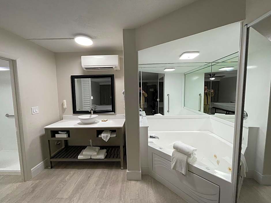 Quality Inn & Suites Airport/Cruise Port Hollywood