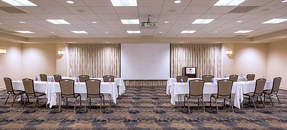 DoubleTree by Hilton Madison Downtown