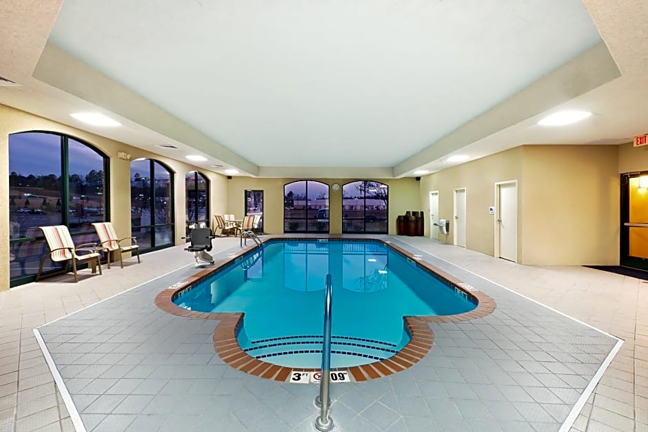 Holiday Inn Express Suites Little Rock West, an IHG Hotel