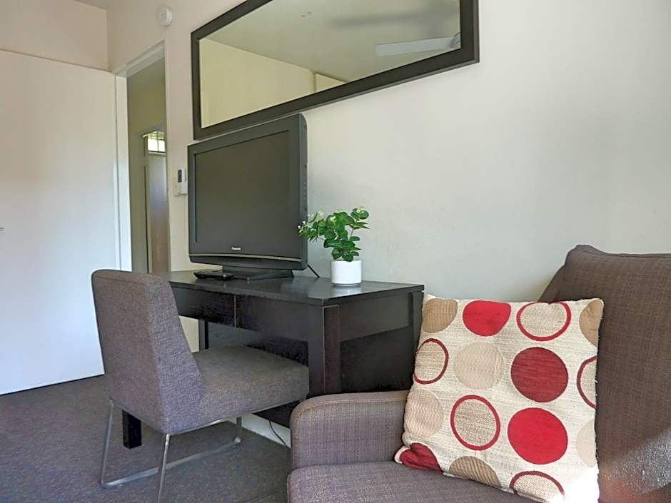 Jadran Motel & El Jays Holiday Lodge