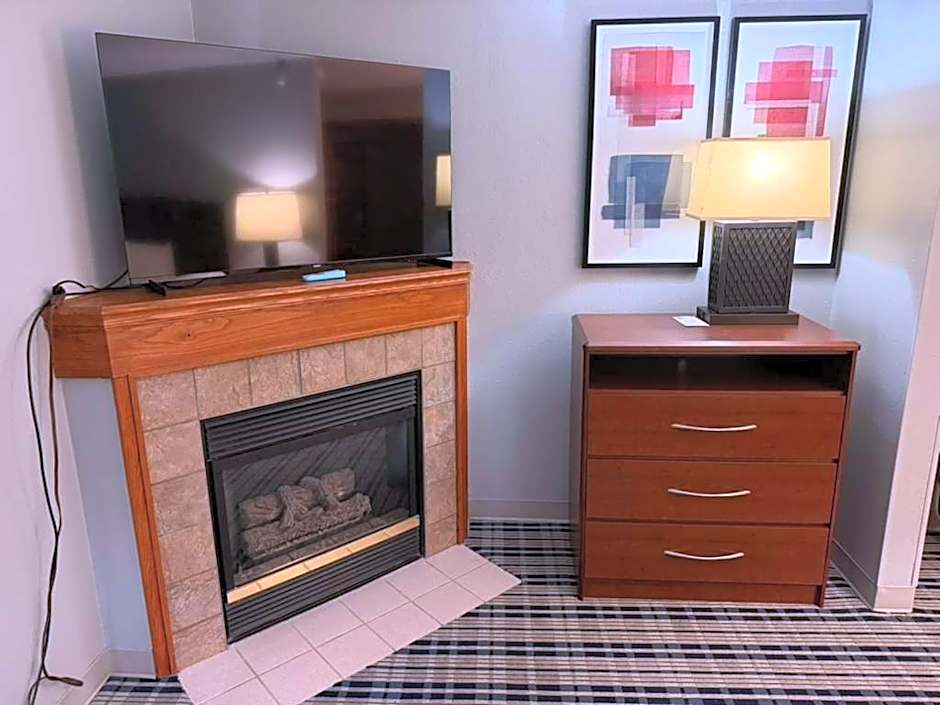 AmericInn by Wyndham Kearney