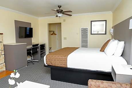 King Room with Fireplace