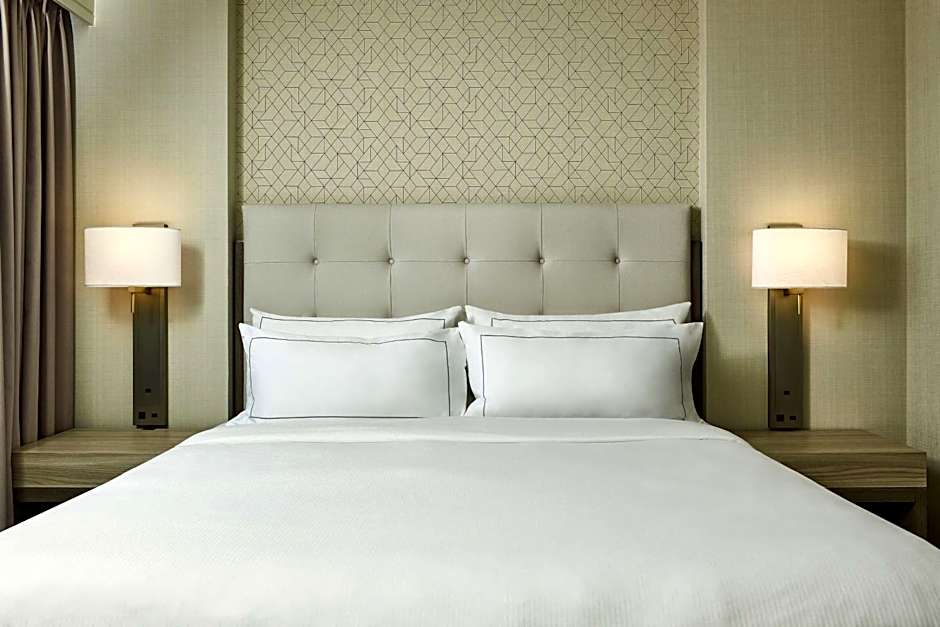 Hilton Kansas City Country Club Plaza