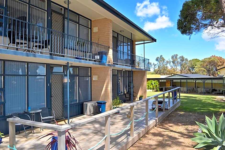 Longbeach Apartments