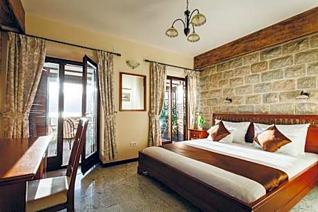 Standard Double Room with Terrace