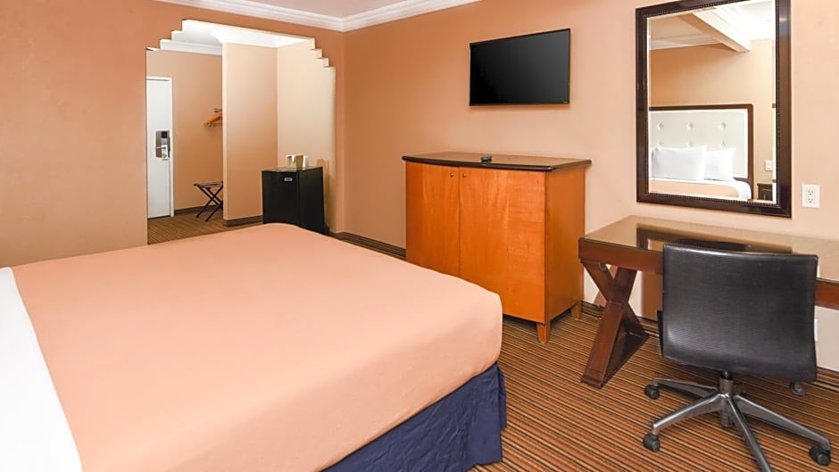 Hollywood Inn Express South