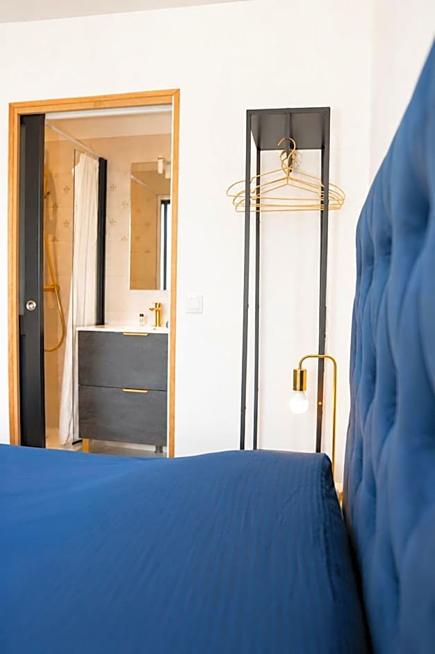 HDG Hôtel Gare de L'Isle Adam Appart's Hotel