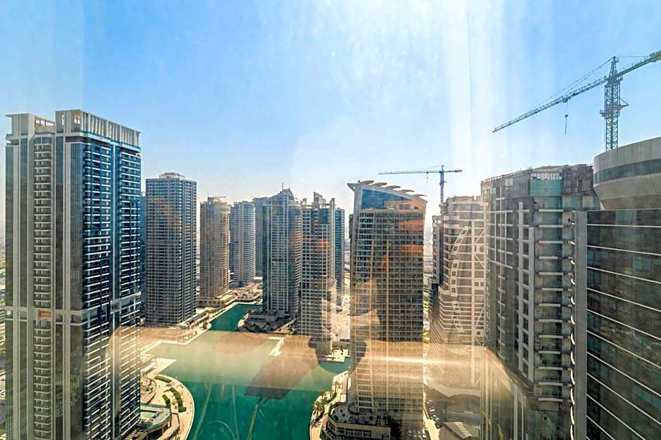 Silkhaus Modern Studio near Almas in West Lake