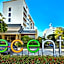 Recenta Suite Phuket Suanluang