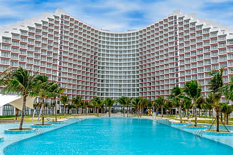 Bai Dai Resort near Cam Ranh Airport