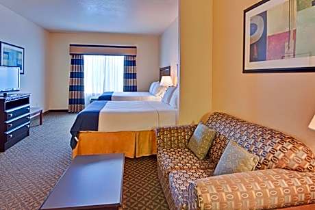 Suite with Two Queen Beds