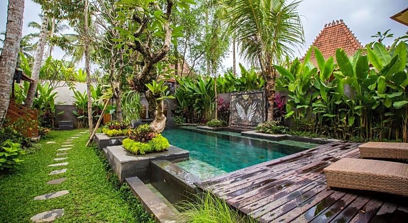 Kakul Villas & Suites