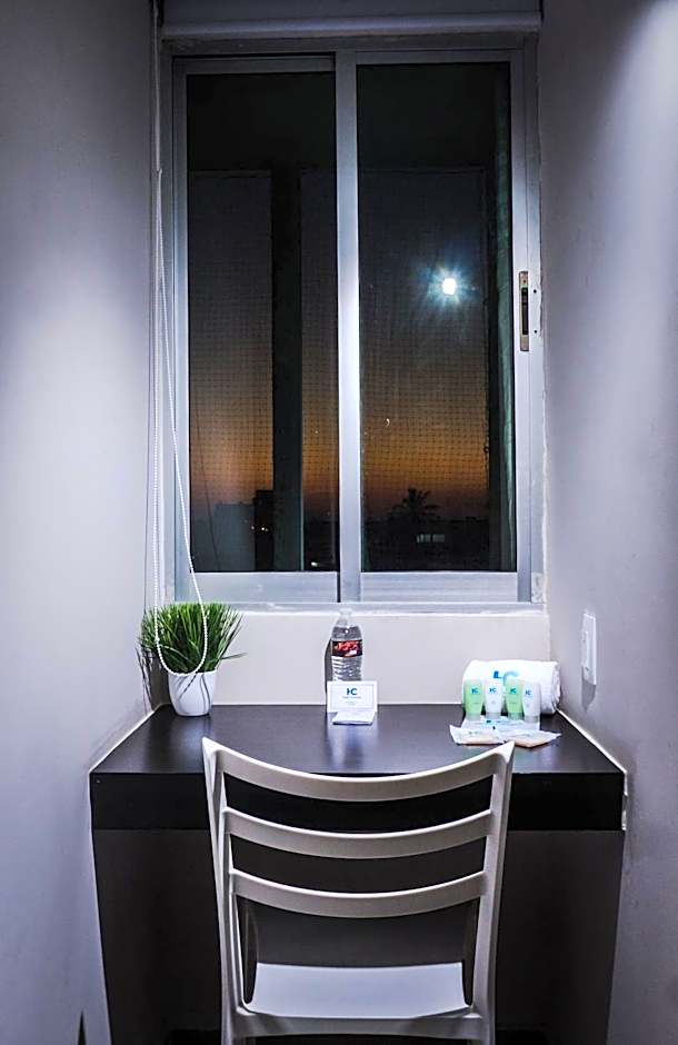 HOTEL CAREYES