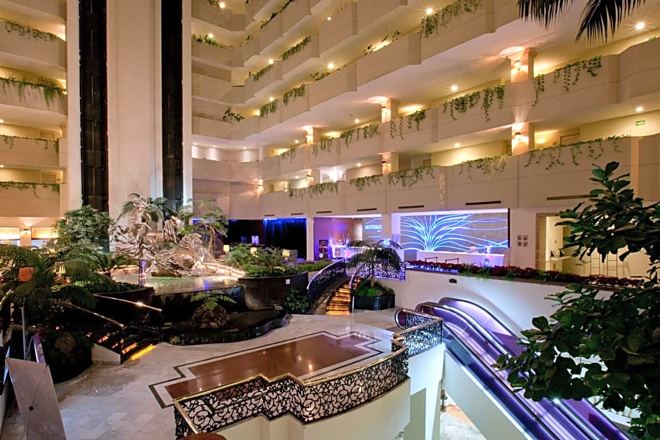 HS HOTSSON Hotel Leon
