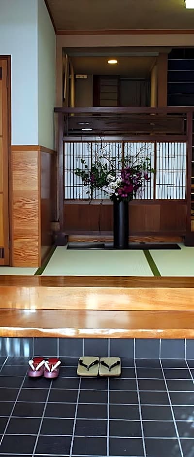 Kikunoya Ryokan
