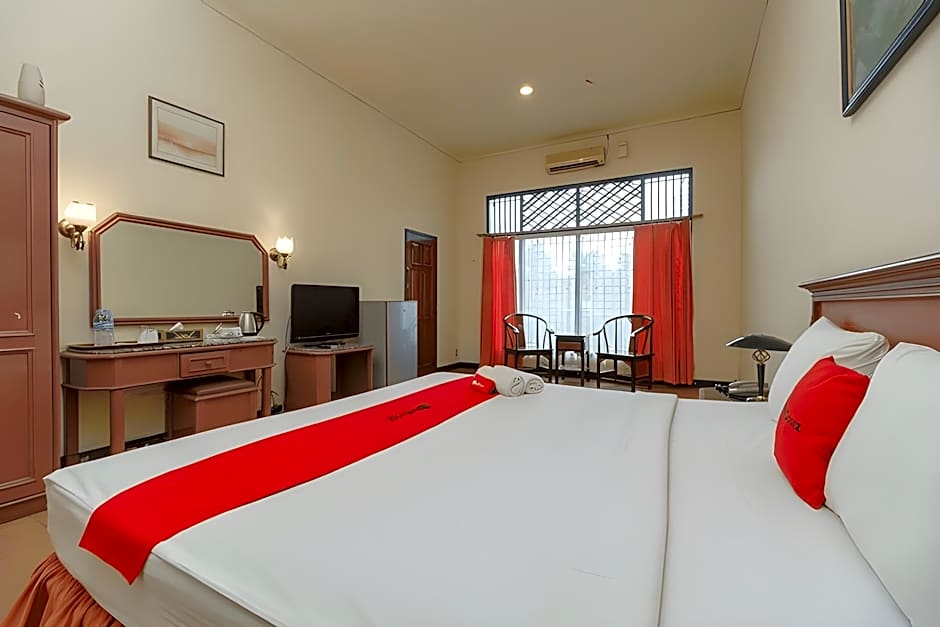 RedDoorz near Transmart Pangkal Pinang