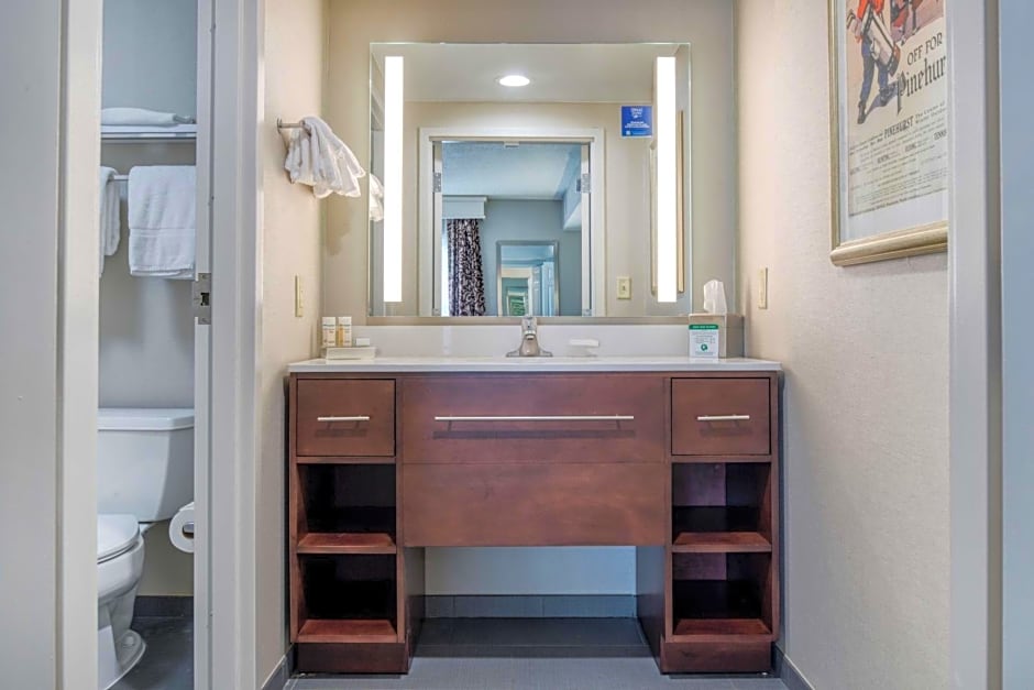 Homewood Suites By Hilton Olmsted Village (Near Pinehurst)