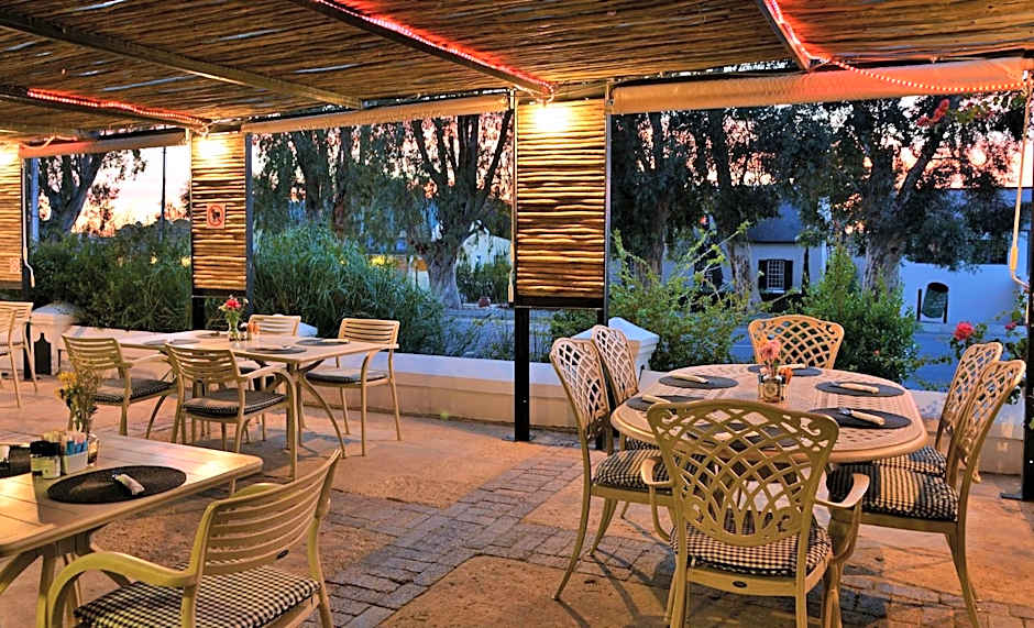 Swartberg Hotel, Cork Tree Collection