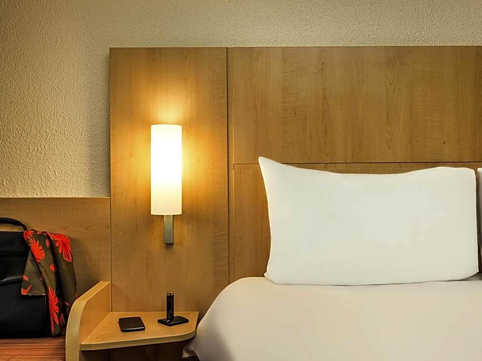 ibis Paris Montmartre Sacre-Coeur