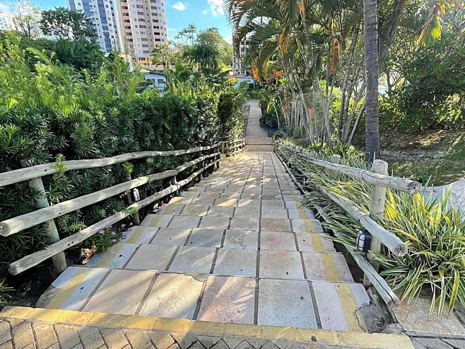 Araras Apart Service I