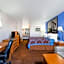 Super 8 by Wyndham Cleburne