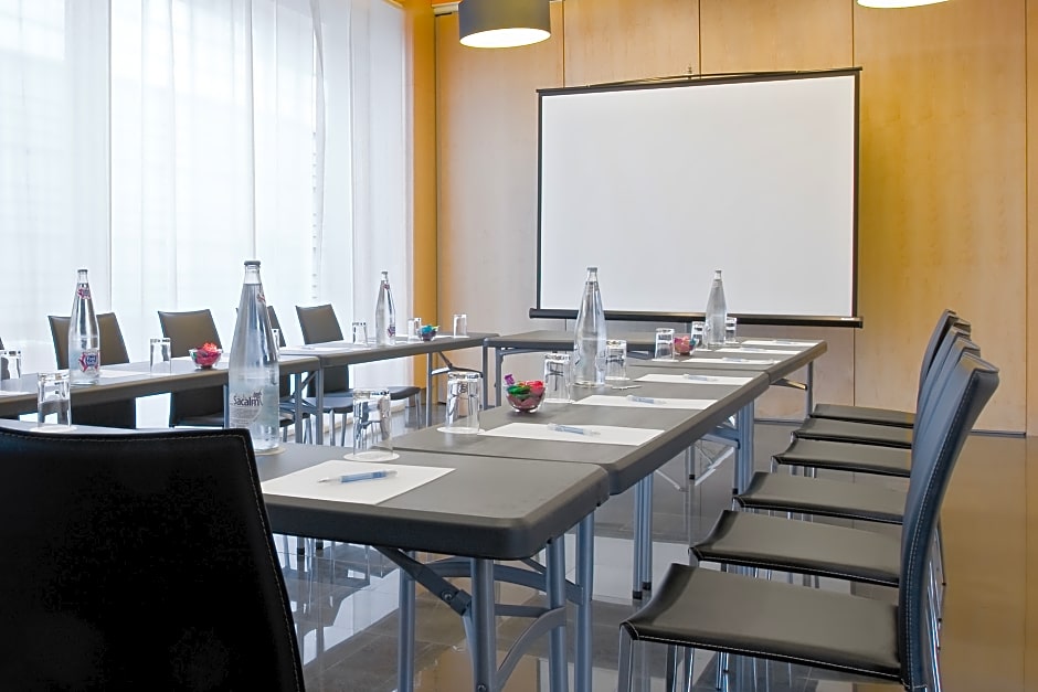 NH Madrid Las Tablas