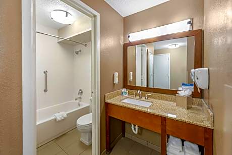 Double Room with River View - Non-Smoking