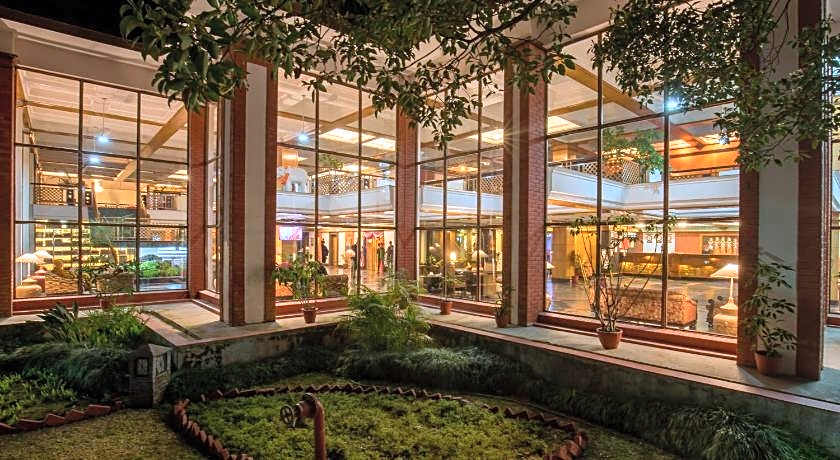 Hotel Pokhara Grande