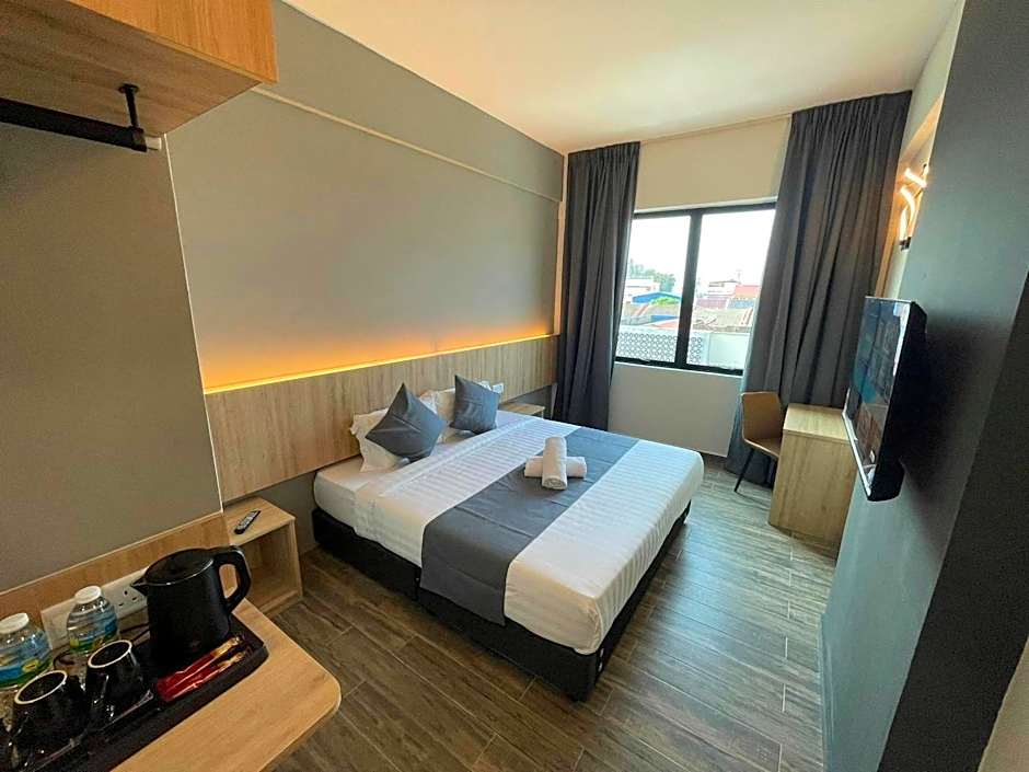 DJ Citi Plaza Hotel & Suites