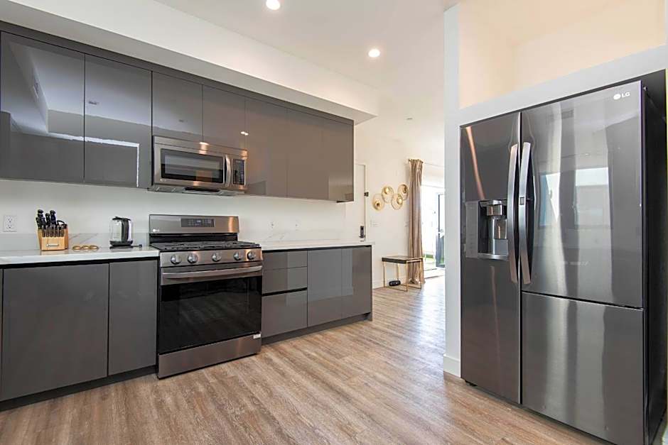 Regency Modern Apartments