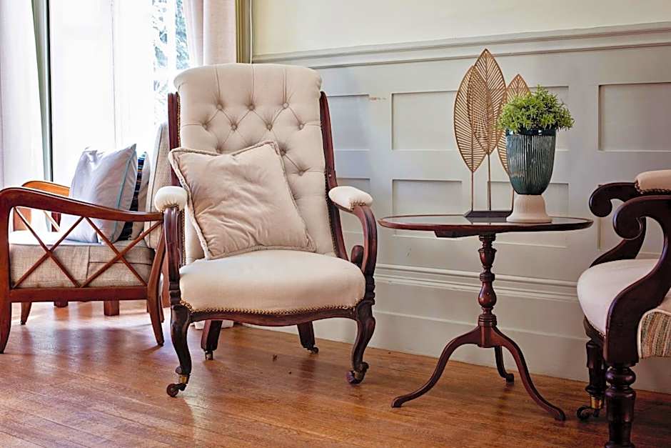 Burleigh Court Hotel