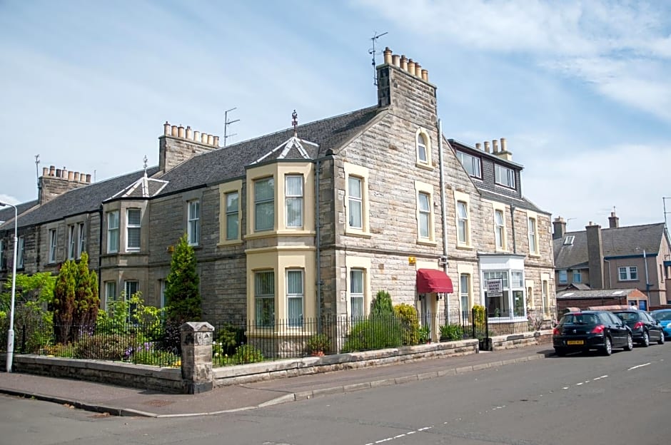 Photo 1 of 10 of Lomond Guest House