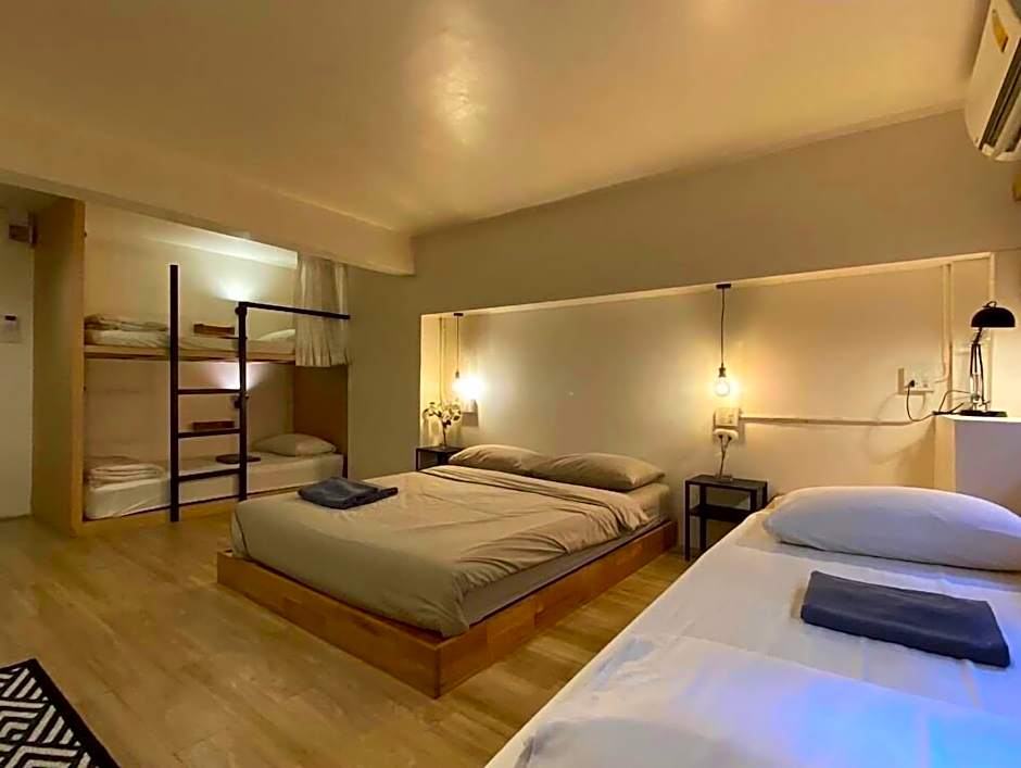 Monomer Hostel