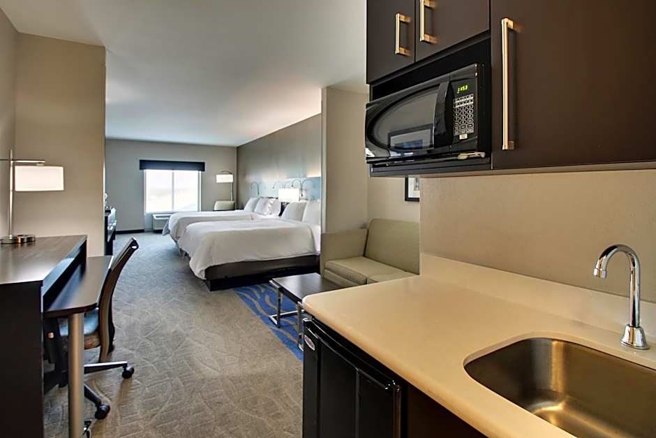 Holiday Inn Express & Suites Lancaster East - Strasburg By IHG