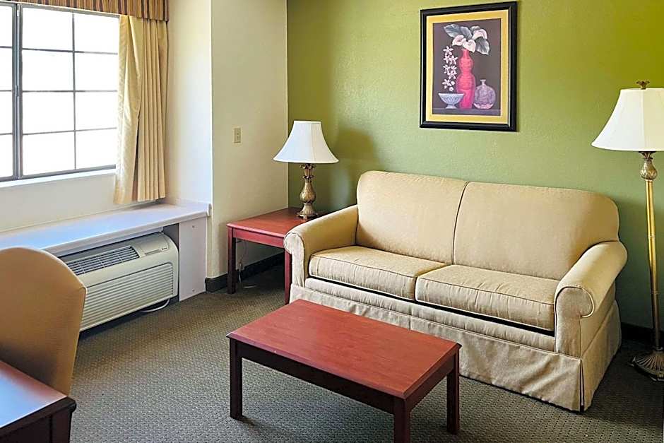 Quality Inn & Suites Prestonsburg next to Mountain Arts Center